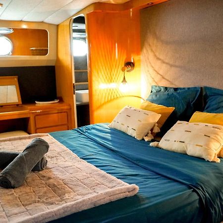 Yacht Aquamarina Vieux Port La Rochelle Hotel La Rochelle  Ngoại thất bức ảnh