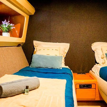 Yacht Aquamarina Vieux Port La Rochelle Hotel La Rochelle  Ngoại thất bức ảnh