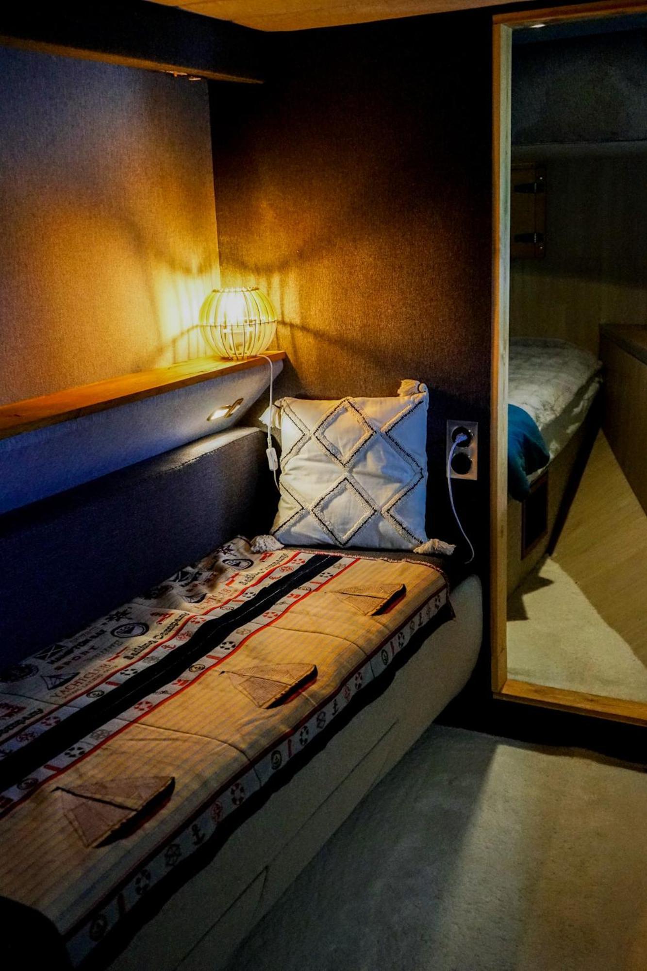 Yacht Aquamarina Vieux Port La Rochelle Hotel La Rochelle  Ngoại thất bức ảnh